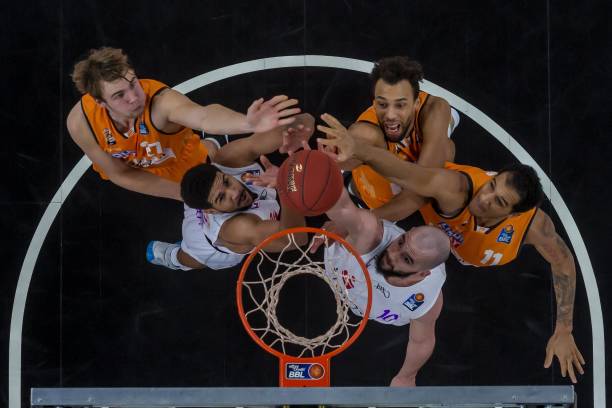 B费在球场 B费在球场