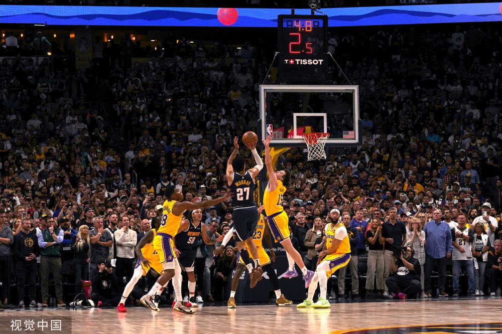 他在国际比 他在国际比