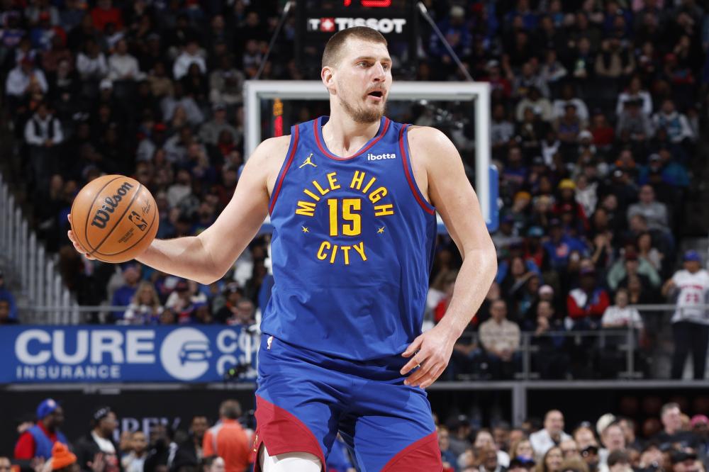 入6球的他 入6球的他