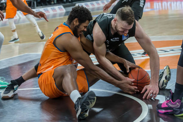 逆风翻盘 逆风翻盘