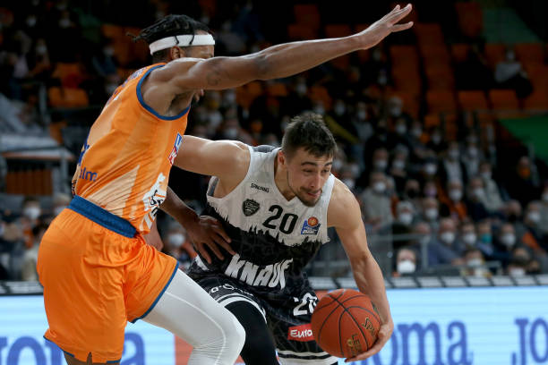 密切关注接 密切关注接